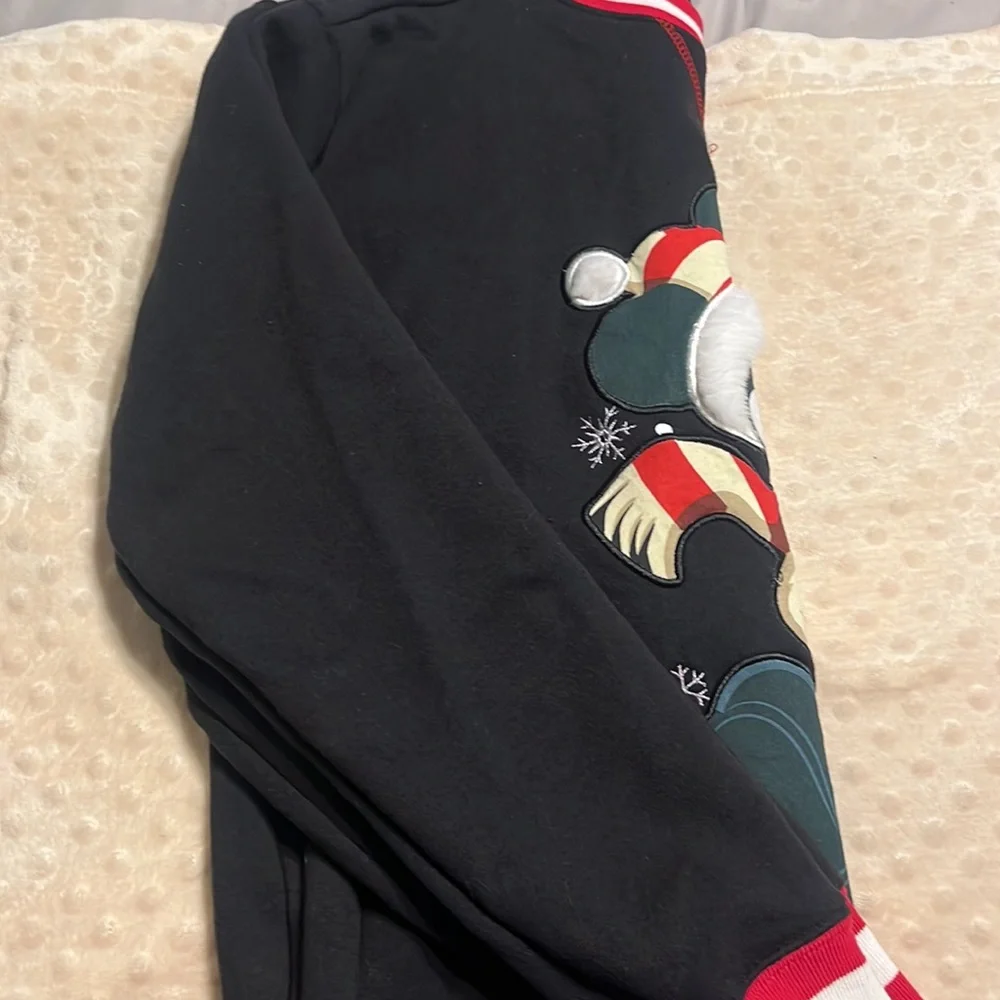 Disney holiday sweater - Picture 3 of 4